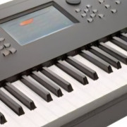 Yamaha MODX8 · Madrid · 950 €