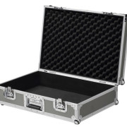 Pedalera + pedales + fuente + flighcase · A Coruña · 1000 €