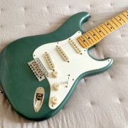 SQUIER CLASSIC VIBE CV STRATOCASTER ’50s SHERWOOD GREEN METALLIC · Araba · 375 €