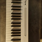 Teclado midi carbon 49