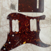 Golpeador y tapa trasera para Stratocaster HH · Asturias · 10 €