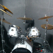 Grupo de versiones de los 80-90 busca baterista. · Madrid