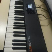 Studiologic sl73 + Funda Gator GKB-76 · Pontevedra · 250 €