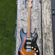 Fender Stratocaster DeLuxe comprada por piezas fender MIM · Madrid · 850 €