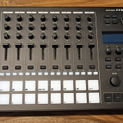 Roland MC-707 · Barcelona · 700 €