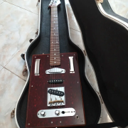 Guitarra homenaje a Bo Didley · Illes Balears · 300 €