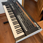 Roland Jupiter X + soporte Roland KS11Z · Madrid · 1800 €