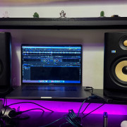 KRK ROKIT RP5 G4 - NUNCA USADAS