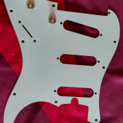 Golpeador stratocaster · Madrid · 15 €