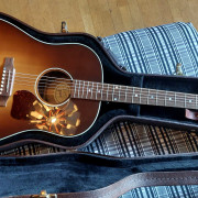 Gibson J-45 Studio Walnut Burst 2020