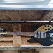 Guitarra Luthier estilo Rickenbacker 325 + estuche rigido y semirigido · Barcelona · 900 €
