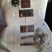 Wesley tipo Les Paul transparente de metacrilato · Málaga · 250 €