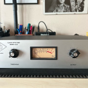 Compresor òptico de estado sólido