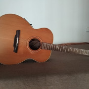 Acústica Alhambra J-1 E3 · Barcelona · 450 €