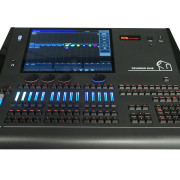 Consola profesional de iluminación FOS Designer 2048 NUEVA + Flight Case · Valencia · 1100 €