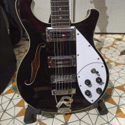 Harley Benton RB-600BK modificada (estilo Rickenbacker)
