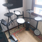 Se vende Batería electrónica Roland TD07KV · Bizkaia · 700 €