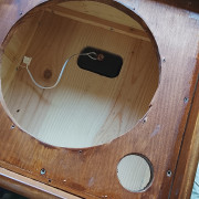 Pantalla artesanal 1x12 en madera de Abeto Finlandés 18mm.con altavoz Vintage de los 60/70 · Cáceres · 100 €