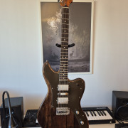 Guitarra eléctrica Elg · Madrid · 375 €