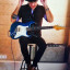 Titulado en el Musicians Institute G.i.T. de  Los Angeles-Clases Guitarra Moderna en Barcelona y On-Line