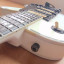 Guitarra tipo Les Paul Custom con pastillas Seymour Duncan y Bigsby B700