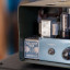 Bell & Howell Filmosound 202, modificado para guitarra por AMPTEK