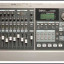 ROLAND VS-880EX Digital Studio Workstation  por Volca beats o Boss DR-220