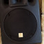 Dos Altavoces BOX + Mesa Behringer Xenyx x2222