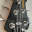 Bajo Yamaha BBn5 negro fabricado en 1998.