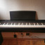 Yamaha p 105 . Con soporte/mueble incluido