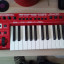 Teclado MIDI controlador Behringer UMX250