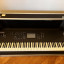 Yamaha MODX8+ con funda Thon