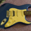 Fender AM Ultra Strat HSS RW Cobra Blue