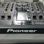 Pioneer DJM-2000 Mesa Mezclas DJ y flightcase rojo