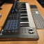 Teclado controlador Arturia Keylab MKII de 49 teclas.