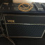 Amplificador Vox Valvetronics con pedalera