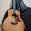 Guitarra acústica de viaje