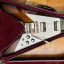 Gibson Custom Shop '67 Flying V Maestro Vibrola (Tobacco sunburst)