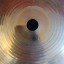 Plat Zildjian Sound Lab de 22". Un plat especial. Una mena de Crash Ride.