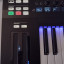 Controlador MIDI Komplete Kontrol S25 de NI