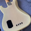 Fender Deluxe precisión bass USA aged White. 1996