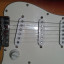 Fender Stratocaster Mex con notables mejoras