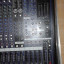 Mixer Yamaha de 32 canales y multipistas digital ALESIS