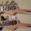 Dos mástiles Mighty Mite USA Fender Precision con logo Fender 70's y afinadores Fender American Vintage 70's USA