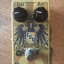 Jhs Calhoun,  Fuzz Daredevil LSD, Korg Volca FM y pedales.