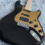 FENDER American Deluxe HSS MONTEGO BLACK