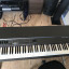 Roland RD 300 S.  Piano digital vintage con soporte original