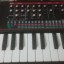 Roland JX-03 Boutique con su  teclado