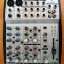 Mesa de mezclas Behringer EURORACK UB1002