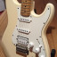 Guitarra eléctrica Squier Stratocaster Corea CN 1995 logo dorado